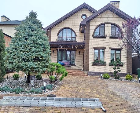 Новогодняя иллюминация коттеджа г. Батайск